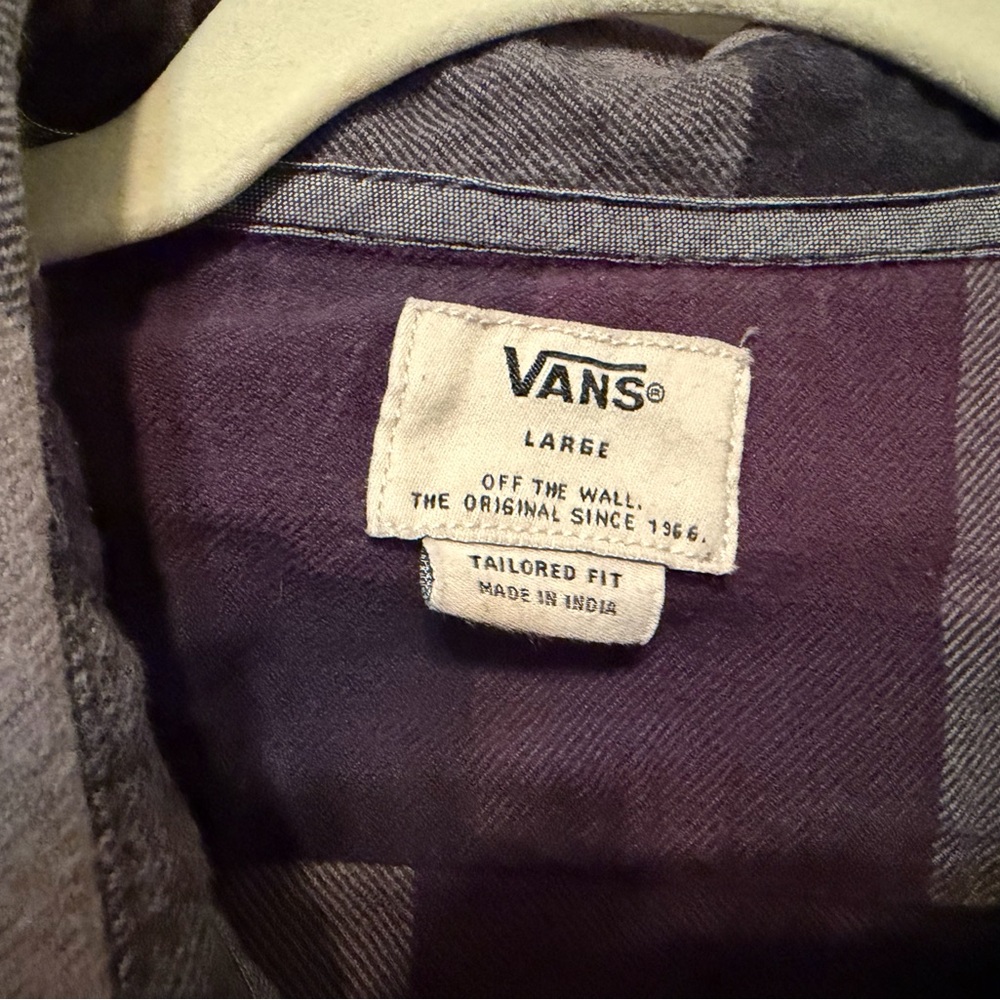 2 Vans Flannel button downs - Picture 5 of 6